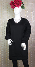 Load image into Gallery viewer, Tunic Sweatshirt with Pockets