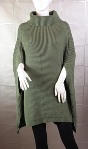 Poncho Sweater in Curvy