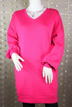 Load image into Gallery viewer, Tunic Sweatshirt with Pockets
