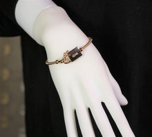 Load image into Gallery viewer, Thin Lock Carm Bracelet with Clasp
