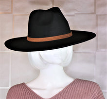 Load image into Gallery viewer, Wide Brim Panama Hat
