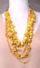 Load image into Gallery viewer, Chunky Beaded Necklace
